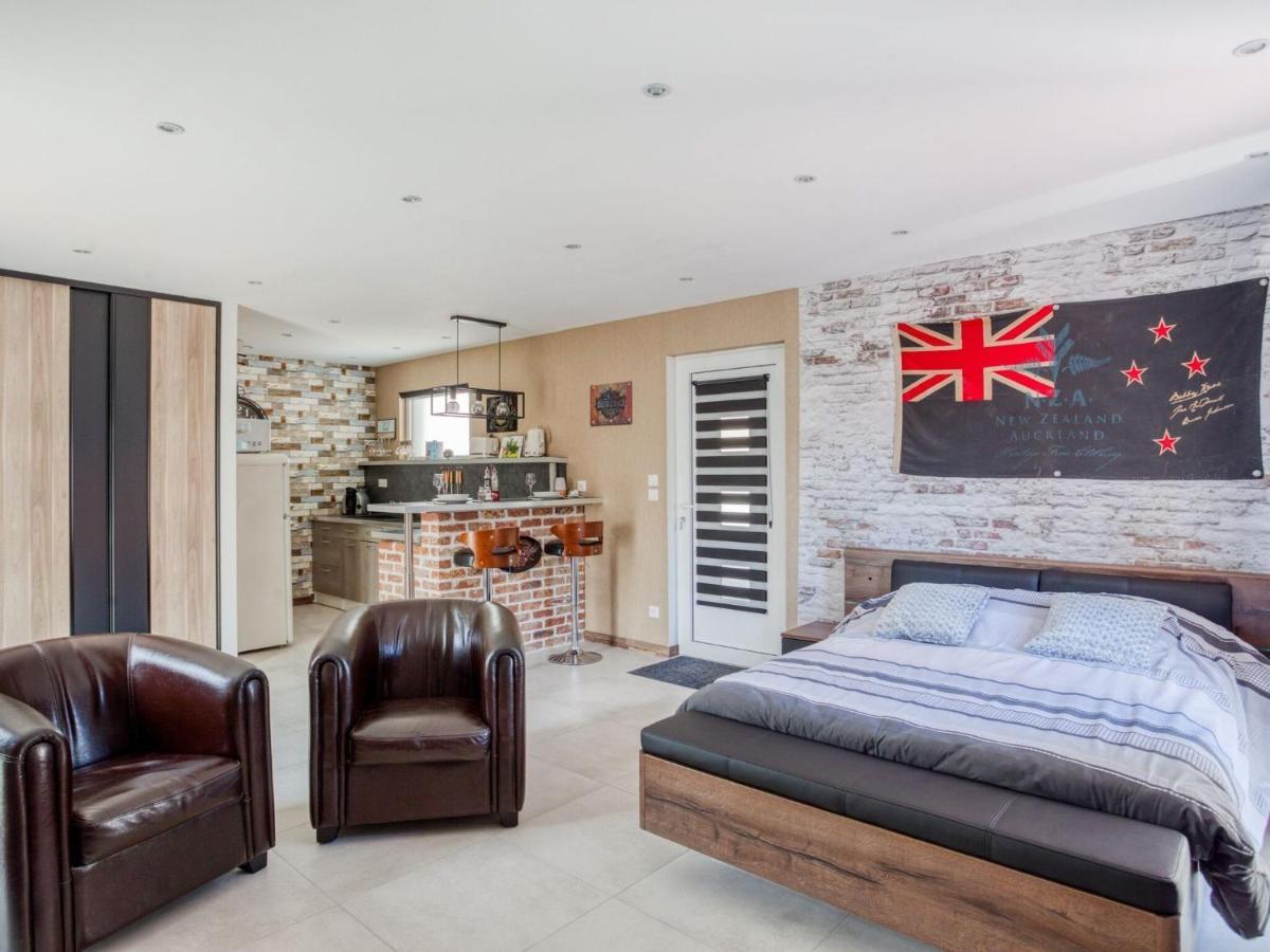 Cosy Apartment In Eperlecques With Fireplace Bagian luar foto
