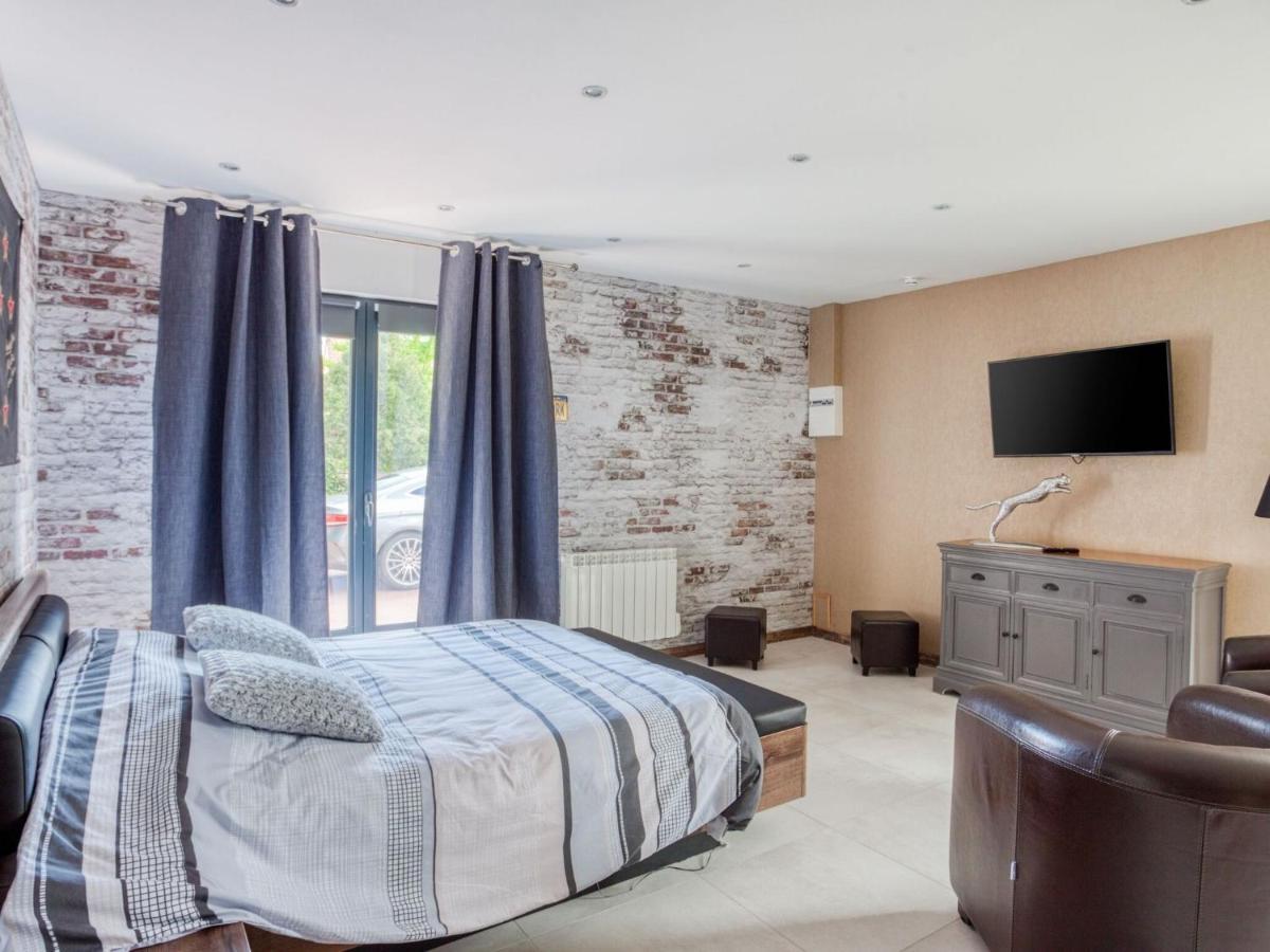Cosy Apartment In Eperlecques With Fireplace Ruang foto
