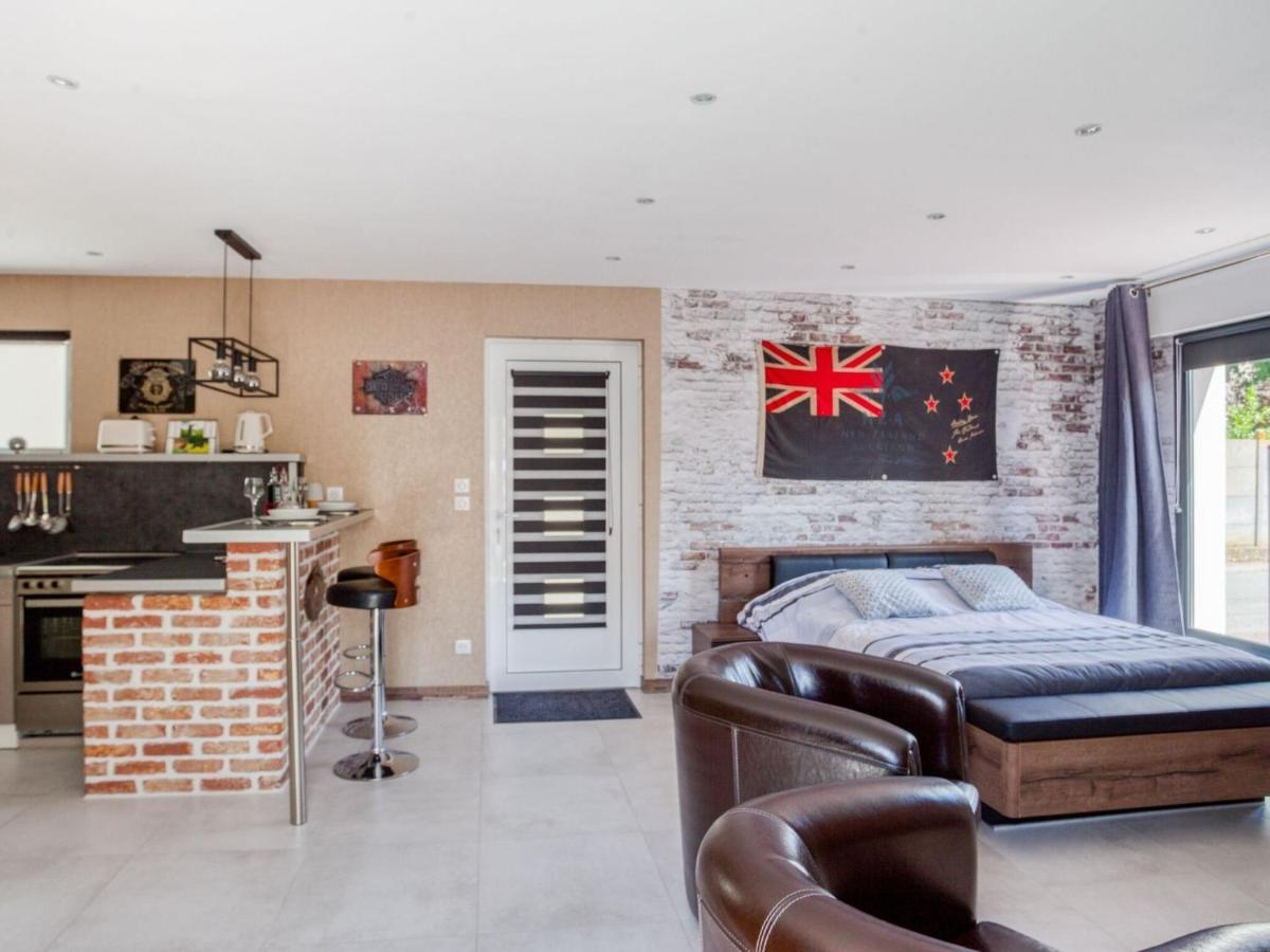Cosy Apartment In Eperlecques With Fireplace Ruang foto